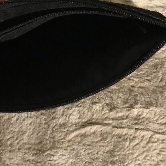 𝅺: : 70s / 80s Inspired Woven Wicker Style Clutch Wristlet with Tassel : : - Picture 12 of 13